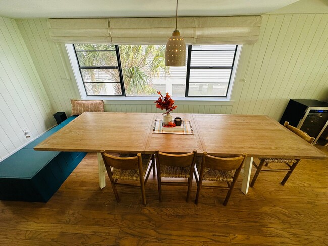 Building Photo - 12274 1st St W