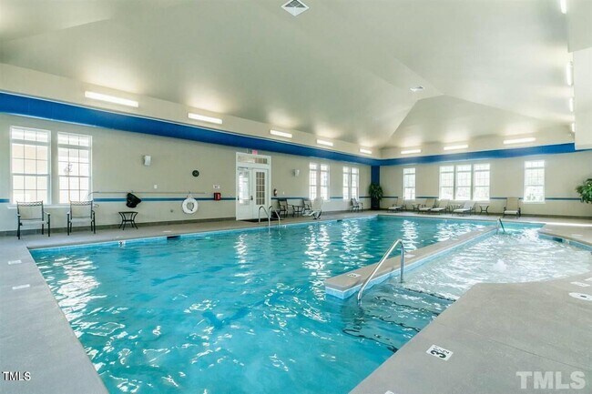 Building Photo - Single Family 4 Bedroom 3 Bathroom for Rent - Guest Bedroom Down