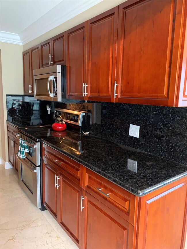 Building Photo - 3410 Galt Ocean Dr