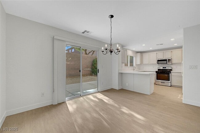 Building Photo - 2431 Lilac Cove St