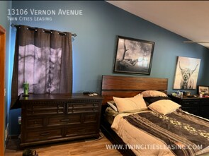 Building Photo - 13106 Vernon Ave