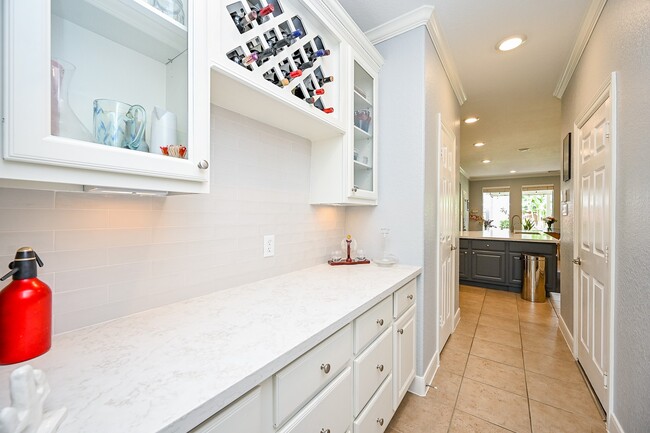 Building Photo - 6342 Collina Springs Ct