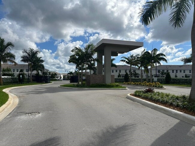 Building Photo - 17183 SW 2nd Cir