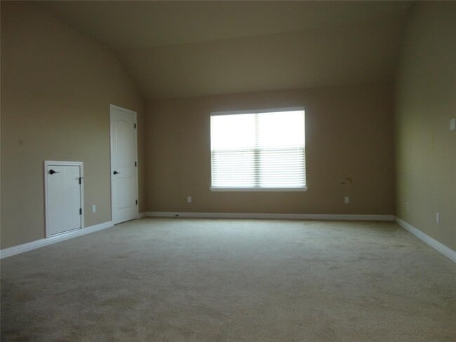 Building Photo - 6400 Antigo Ln