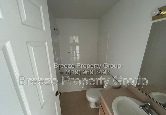 Building Photo - 631 Hope St