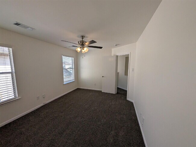 Building Photo - beautiful 3-bedroom, 2.5-bath home in the heart of Tomball!