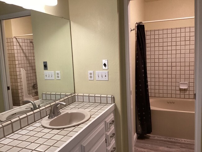 Building Photo - Willowbrook Aptos