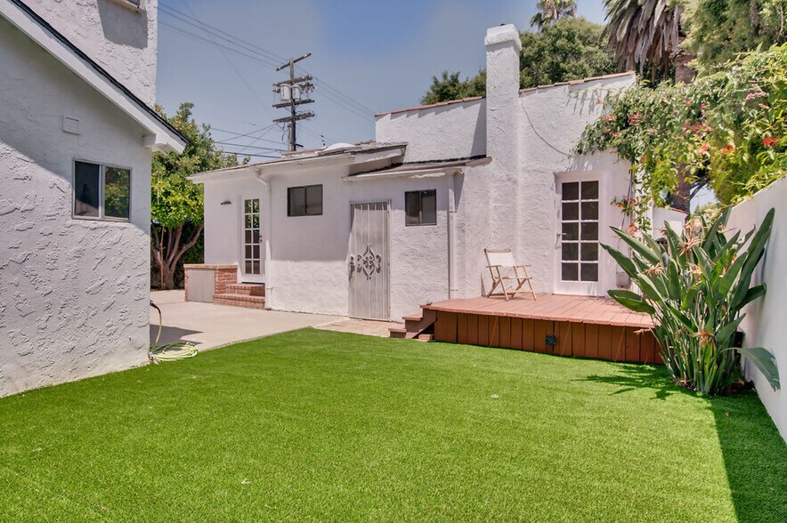 Building Photo - 641 N Martel Ave