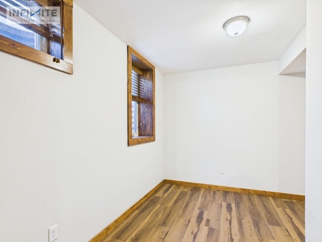 Building Photo - Spacious 4-Bedroom Apartment Just 4 Blocks from MSU!