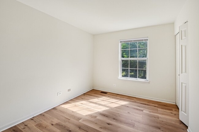 Building Photo - 644 Sandwedge Pl