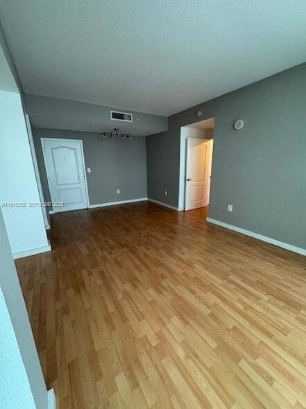 Building Photo - 500 NE 29th St