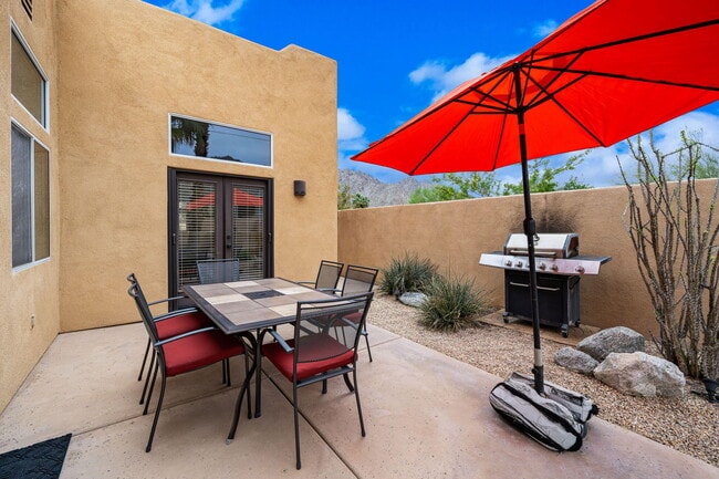 Building Photo - 53845 Avenida Alvarado