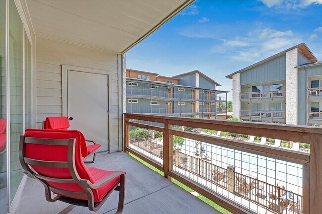 Building Photo - 4704 Sunset Trail