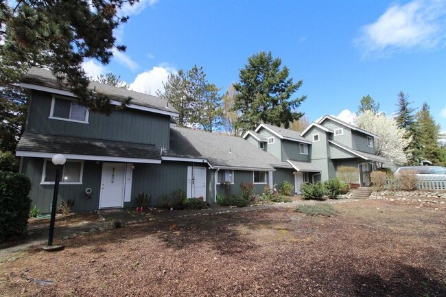 Primary Photo - Townhouse Garden Apartments