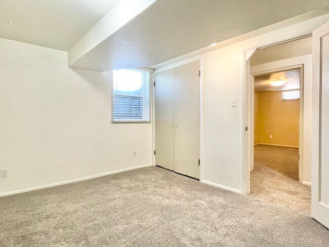 Building Photo - 3671 S 2300 E