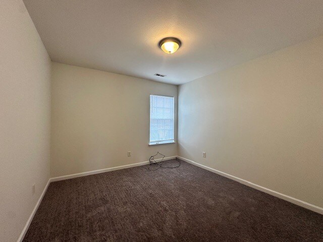 Building Photo - 850 Hedgepath Ter