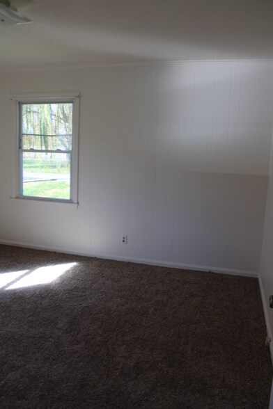 Building Photo - 602 Stuart Dr