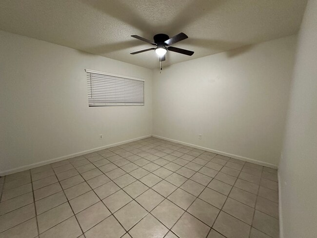 Building Photo - Single story, 4BD/2BA - Moreno Valley