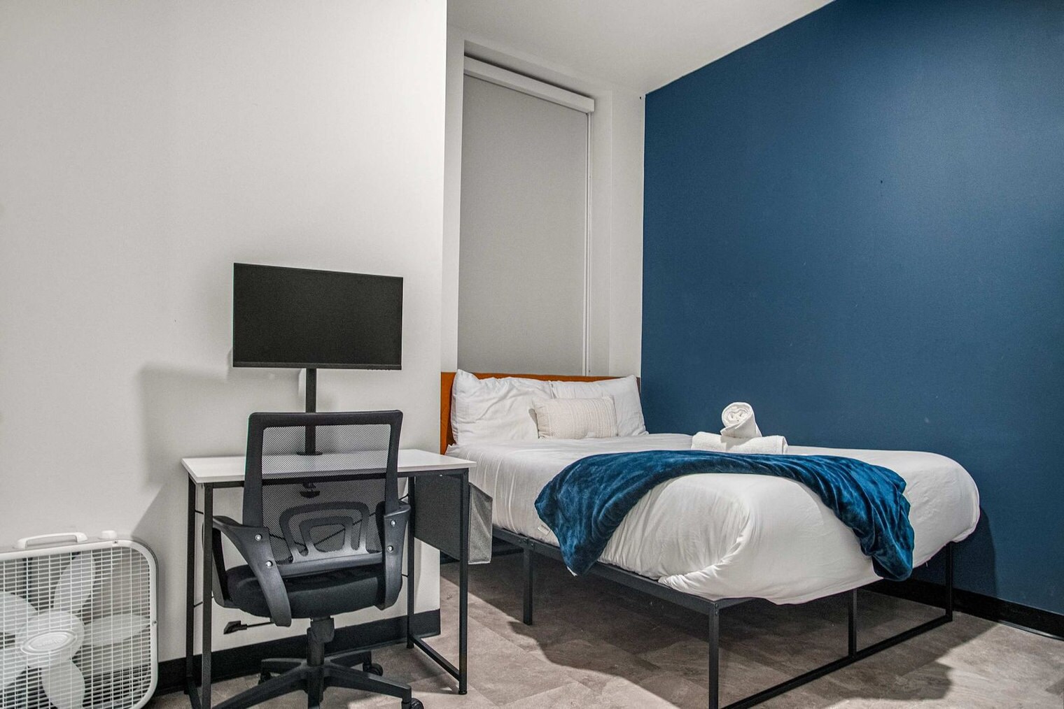 Building Photo - 209 9th St