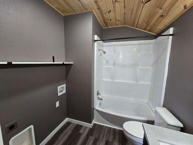 Building Photo - Charming 1-Bedroom Cottage West of Batesvi...