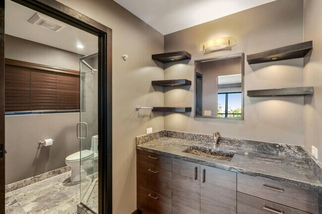 Building Photo - 22 Gravatt Dr