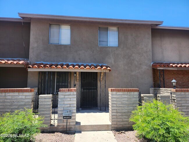 Building Photo - 1244 S Camino Seco