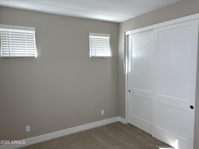 Building Photo - 1021 E Pasadena Ave