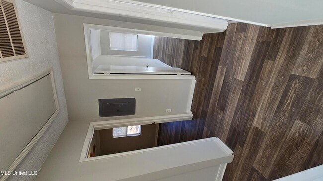 Building Photo - 512 Woodward Ave