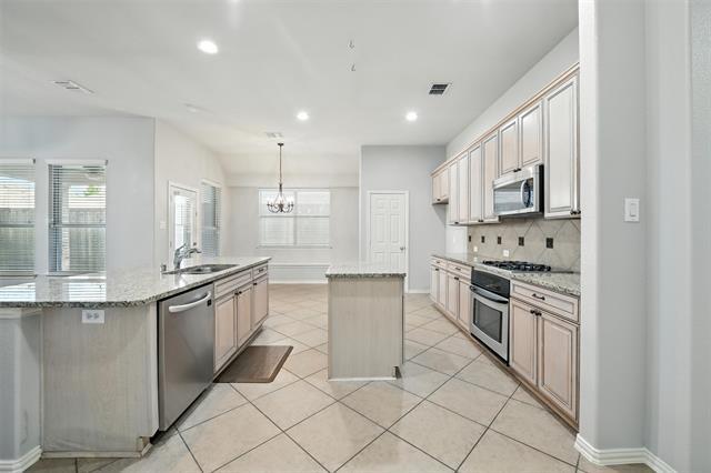 Building Photo - 13349 Mondovi Dr