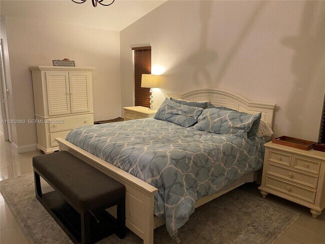 Building Photo - 13647 Barberry Dr