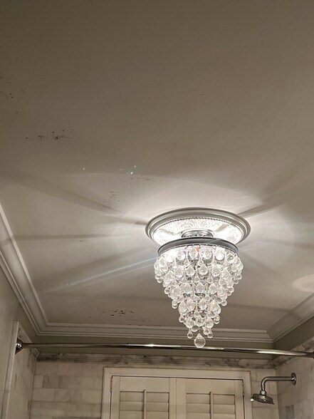 Building Photo - 9121 Niles Center Rd