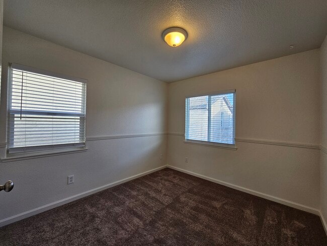 Building Photo - 8 Halsey Pl