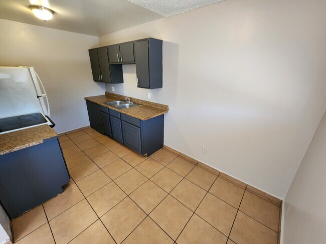 Building Photo - 2527 N Crawford St