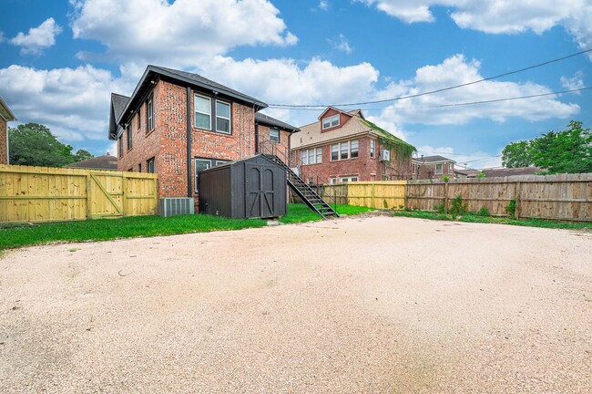 Building Photo - 2511 Arbor St