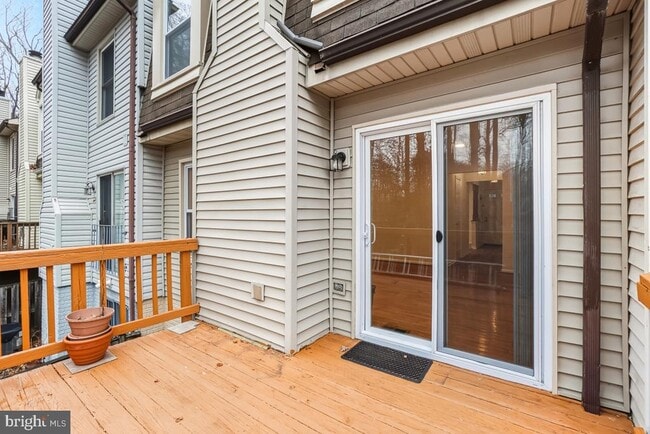 Building Photo - 9040 Armendown Dr