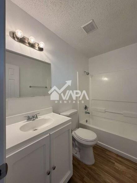 Building Photo - 7003 Beech Trail Dr