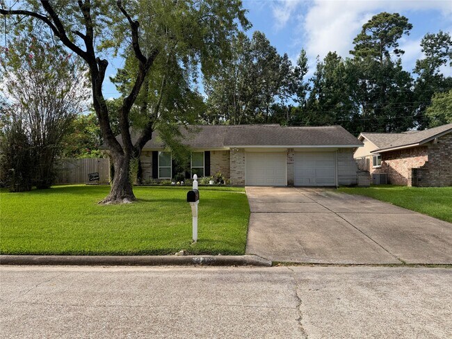Building Photo - 2418 Tinechester Dr