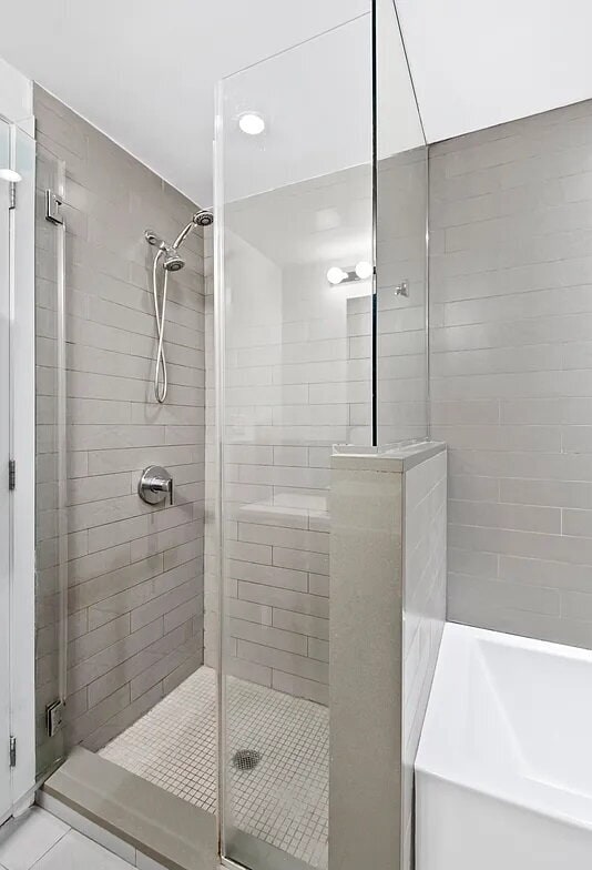 Building Photo - Comfortable Living in a Desirable Area