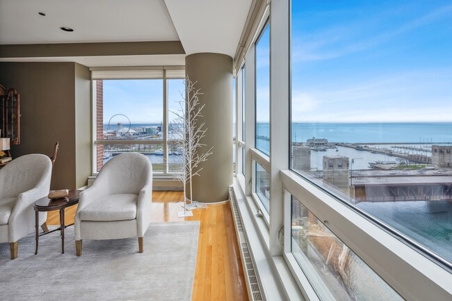 Building Photo - 445 E North Water St