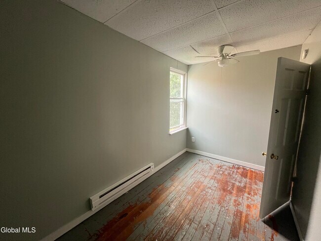 Building Photo - 508 2nd St
