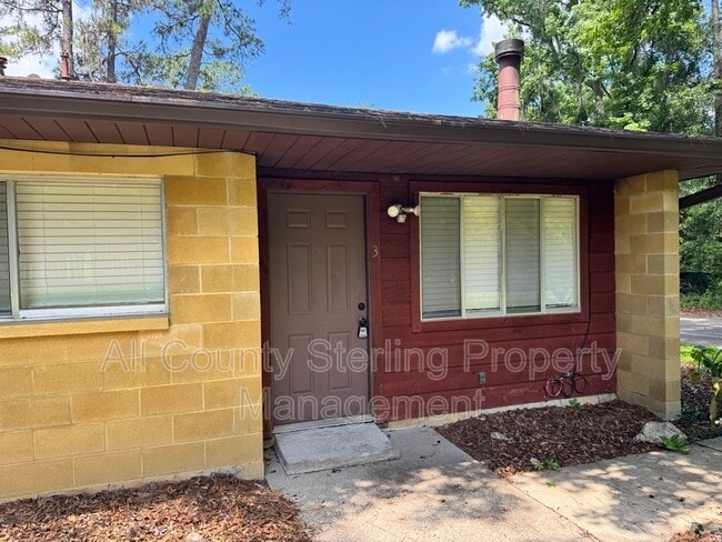 Primary Photo - 4417 SW 71st Terrace