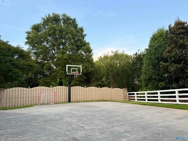 Building Photo - 2704 Hampton Cove Way SE