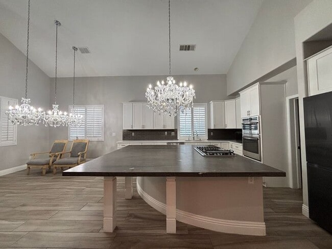 Building Photo - 11548 Valentino Ln