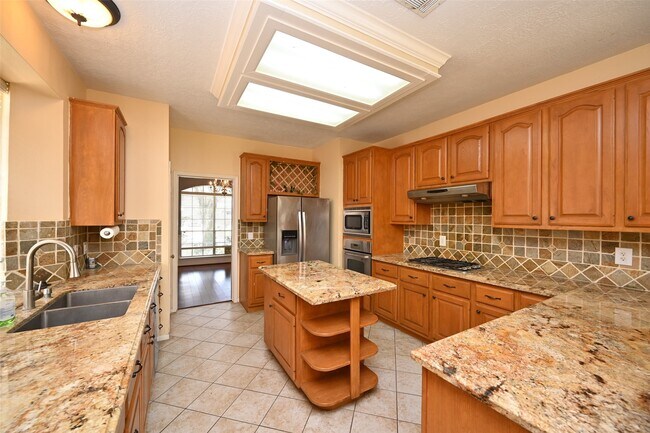 Building Photo - 6419 Sutter Park Ln