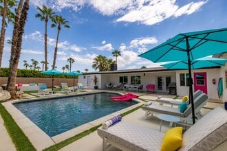 Building Photo - Stunning Desert Contemporary Home in Sunrise Park (Monthly Only - No Long Term)