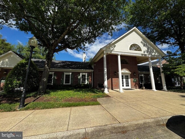 Building Photo - 12150 Penderview Terrace
