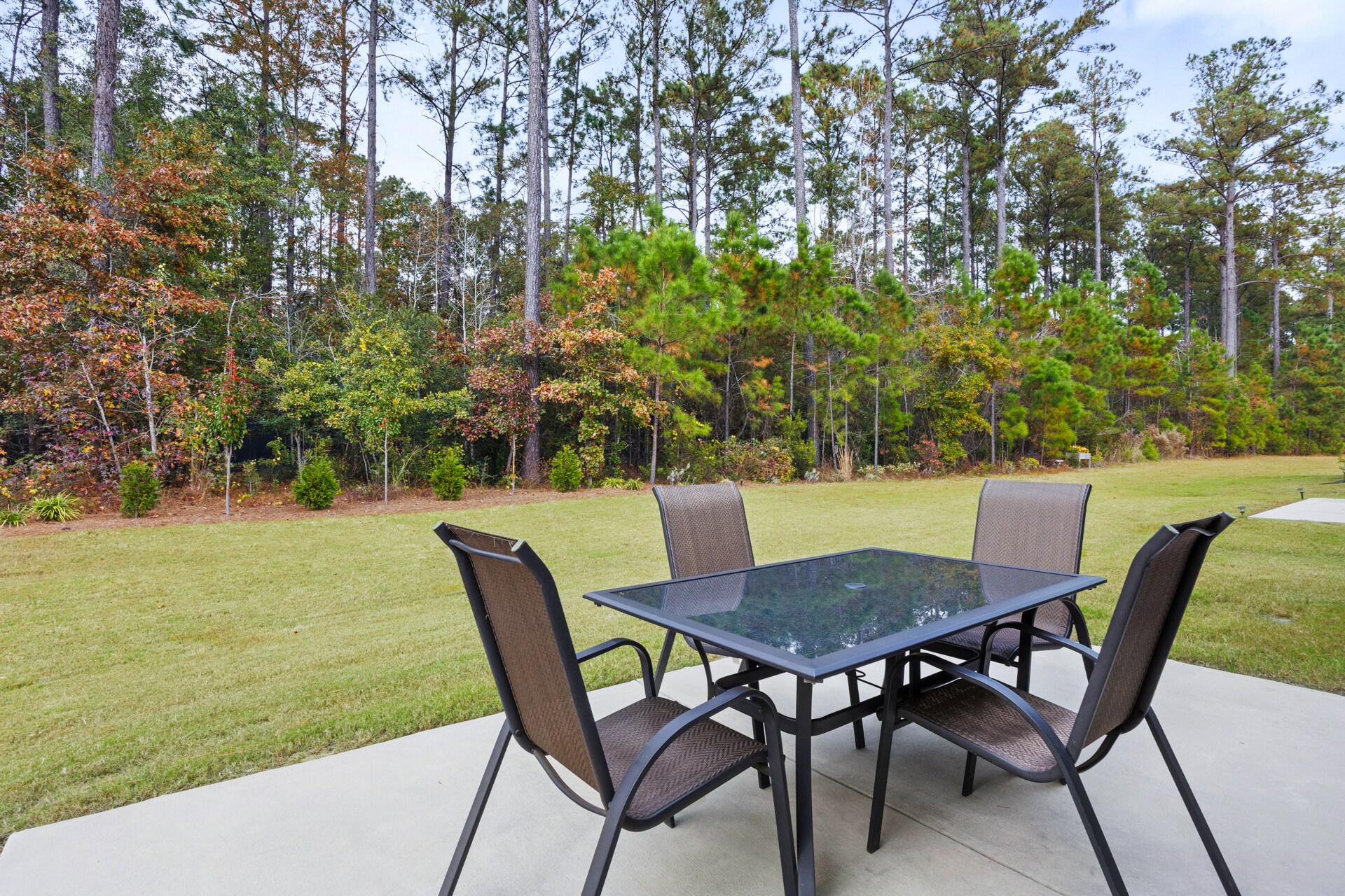 Building Photo - 686 Destiny Dr