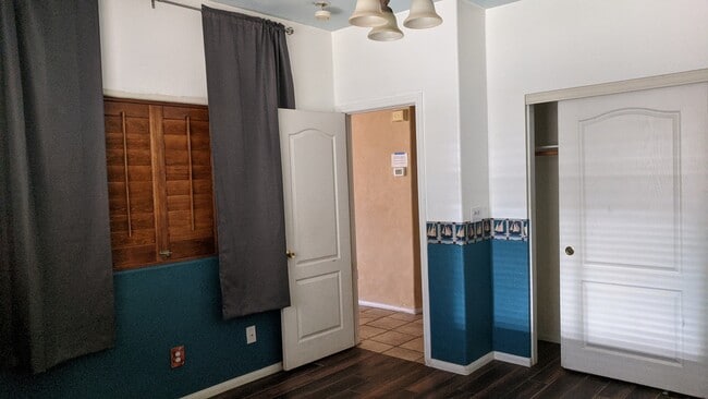 Building Photo - 255 Flirtation Ct