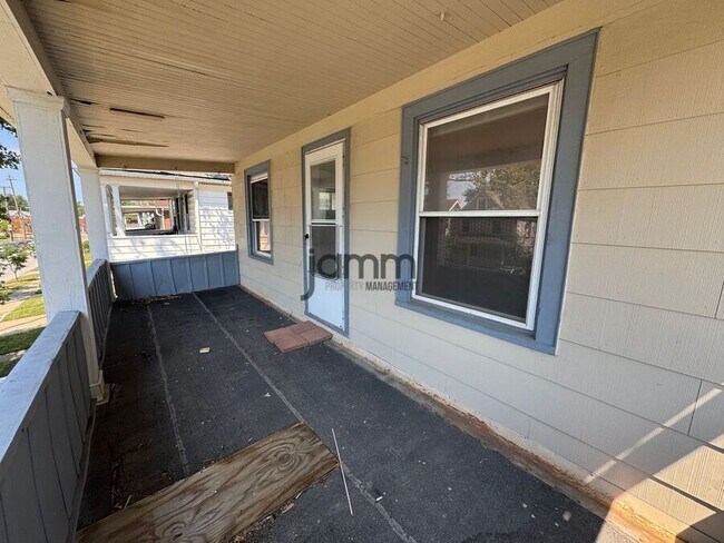 Building Photo - 3300 Altoona Rd