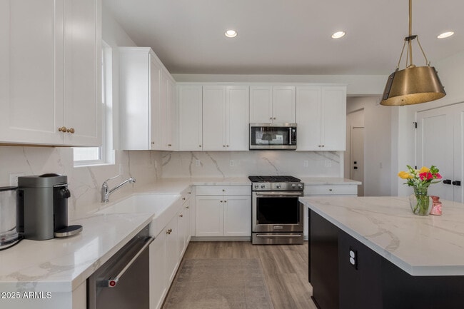 Building Photo - 35212 N Magnette Way